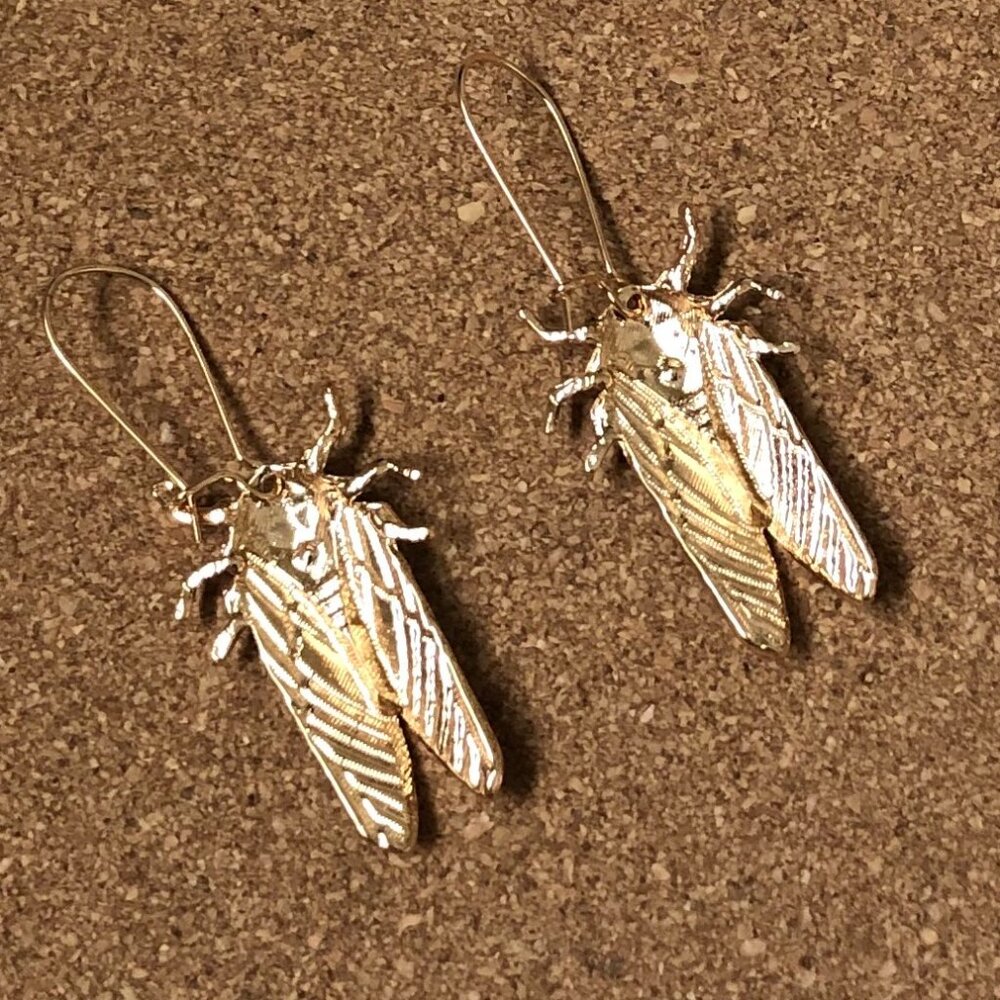 NWT Insect Bug Gold Tone Drop Earrings Boho Party Halloween Fall Fashion - Picture 4 of 4